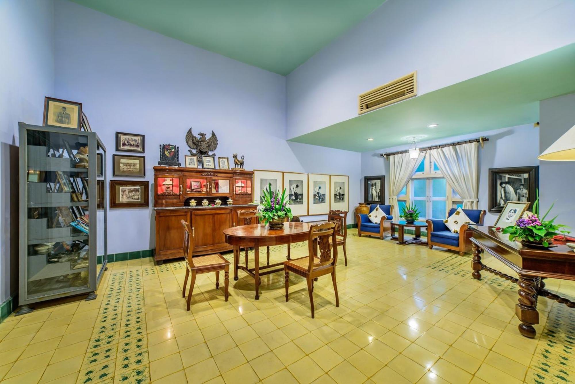 Hotel Tugu Blitar Exteriér fotografie