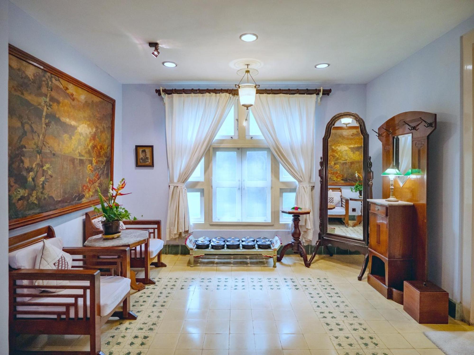 Hotel Tugu Blitar Exteriér fotografie