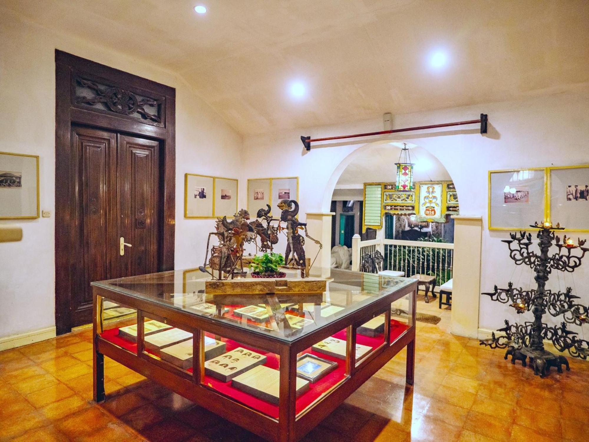 Hotel Tugu Blitar Exteriér fotografie