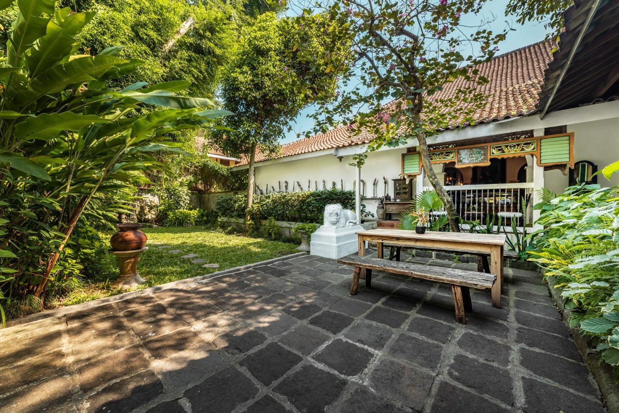 Hotel Tugu Blitar Exteriér fotografie